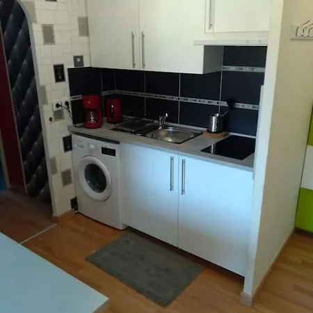 Cosy Colette,climatise Avec Stationnement Gratuit. Apartment *