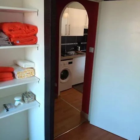 Apartment Cosy Colette,climatise Avec Stationnement Gratuit.