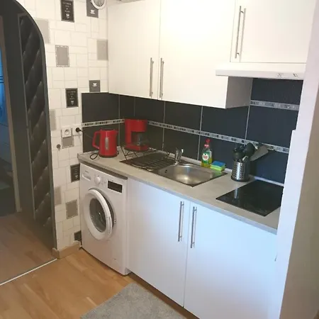 Cosy Colette,climatise Avec Stationnement Gratuit. Apartament *